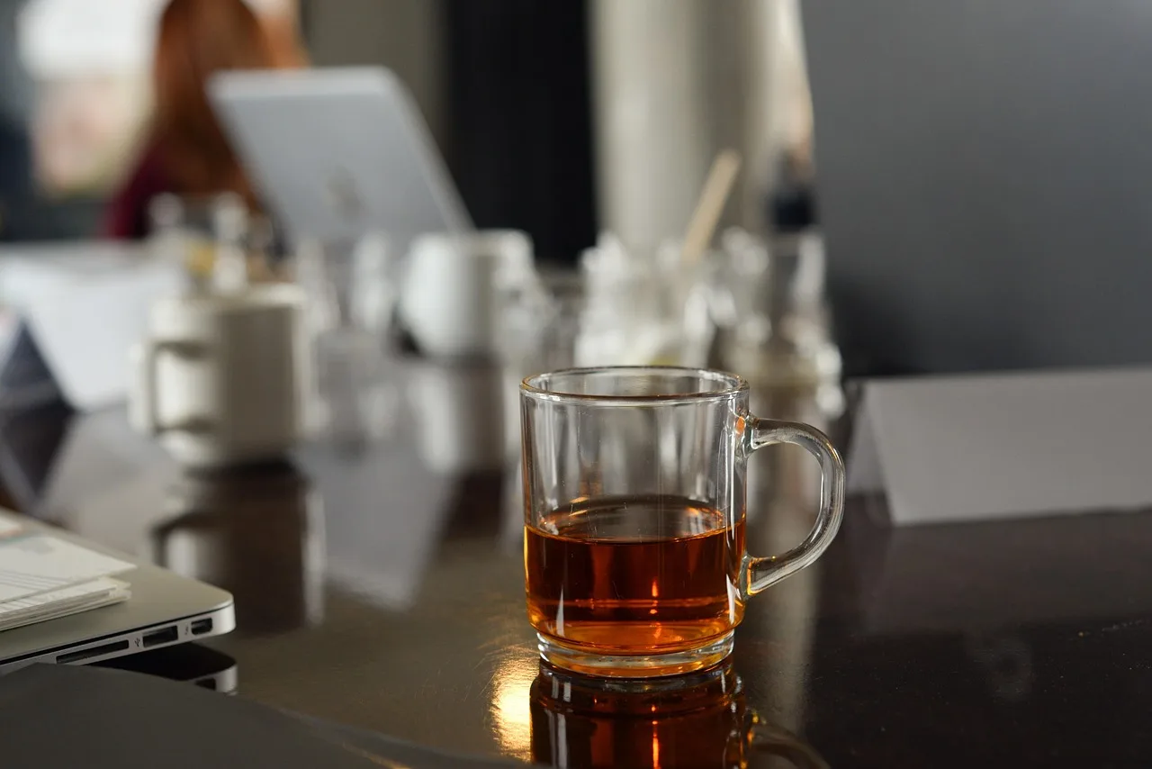 drink, bar, glass, tea, meeting, business, beverage, table, lap top, papers, presentation, lap top, lap top, lap top, lap top, lap top